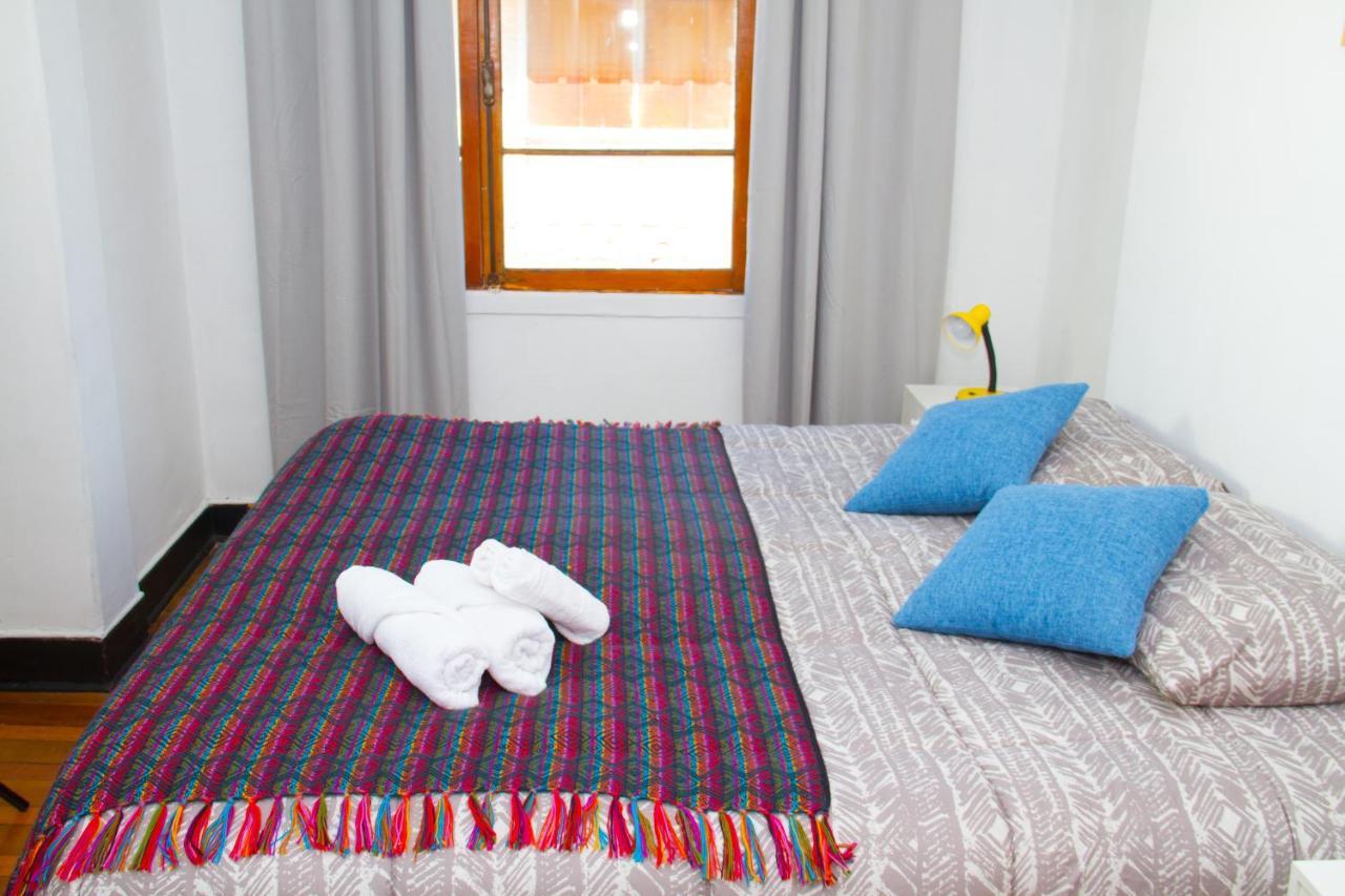 Casa Mondrian Albergue *